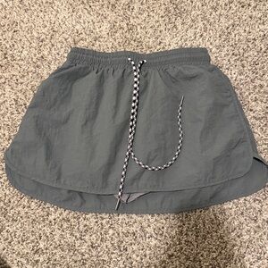 🍉 10 for $15 🍉 Gray Athletic Skort with Drawstring